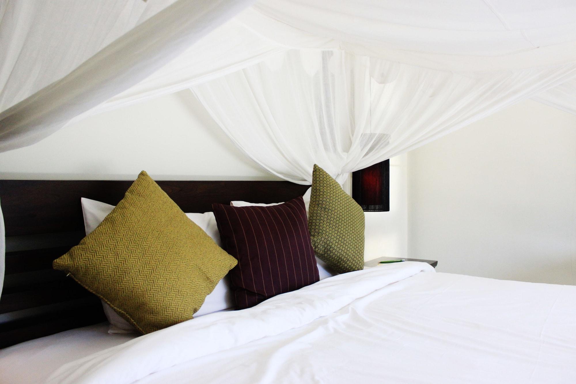 Two Villas Holiday Oriental Style Layan Beach Phuket Екстериор снимка