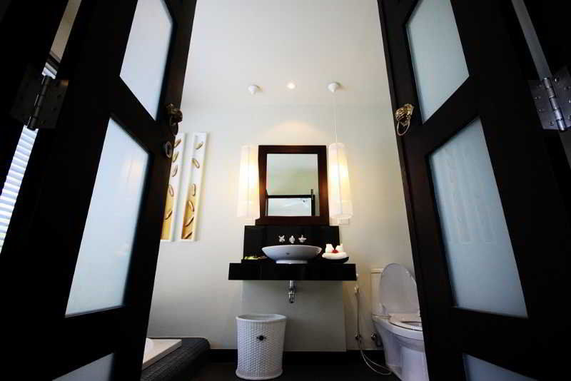 Two Villas Holiday Oriental Style Layan Beach Phuket Екстериор снимка